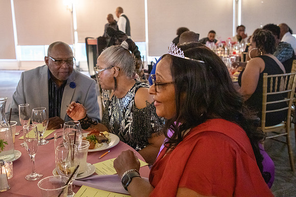 092 - Marylon's 70th
